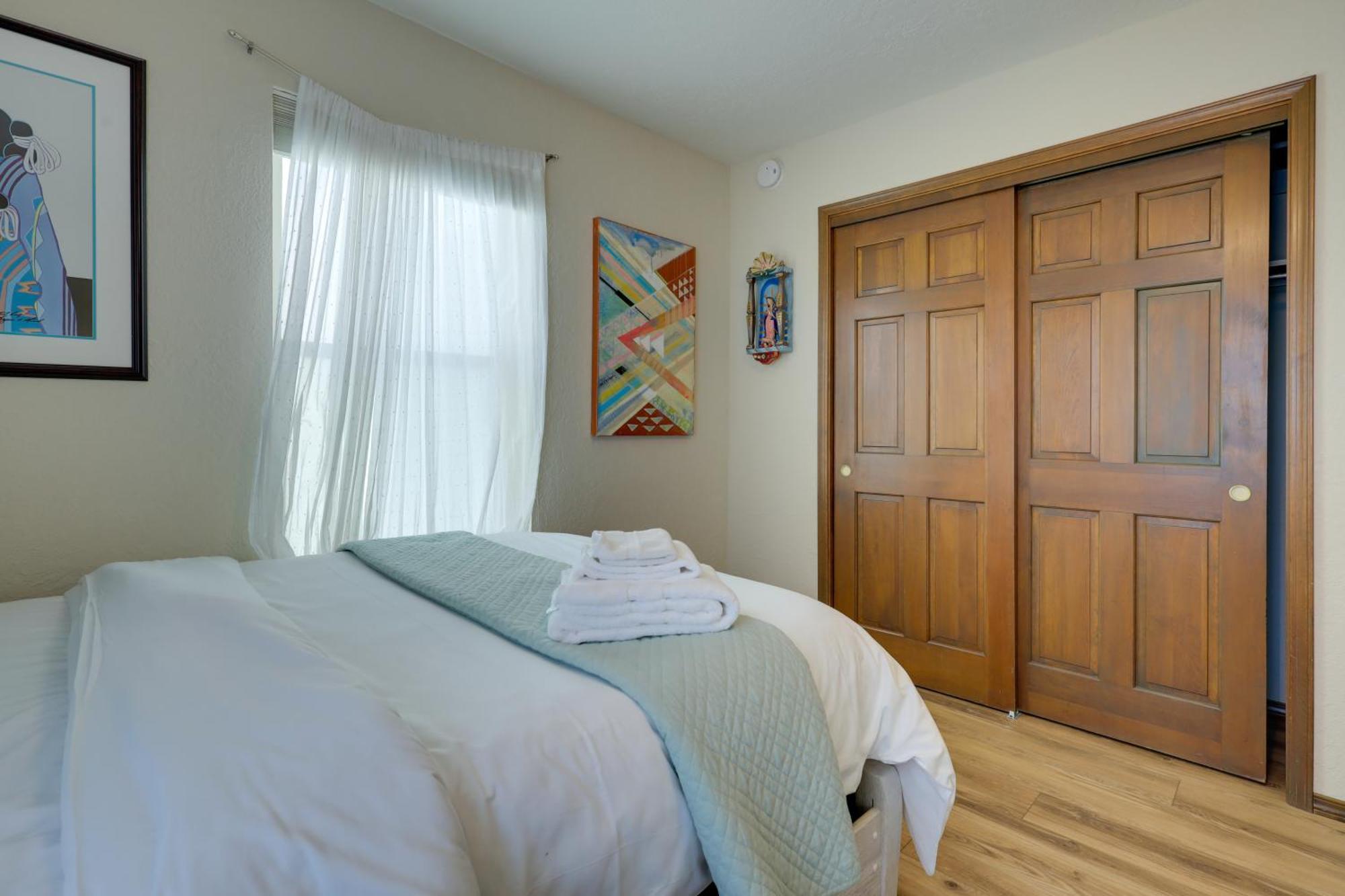 Holiday home Adventurers Oasis - 3 Mi South Of Dtwn Santa Fe! *