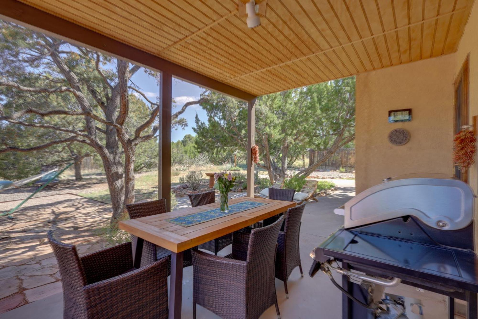 Adventurers Oasis - 3 Mi South Of Dtwn Santa Fe! Holiday home